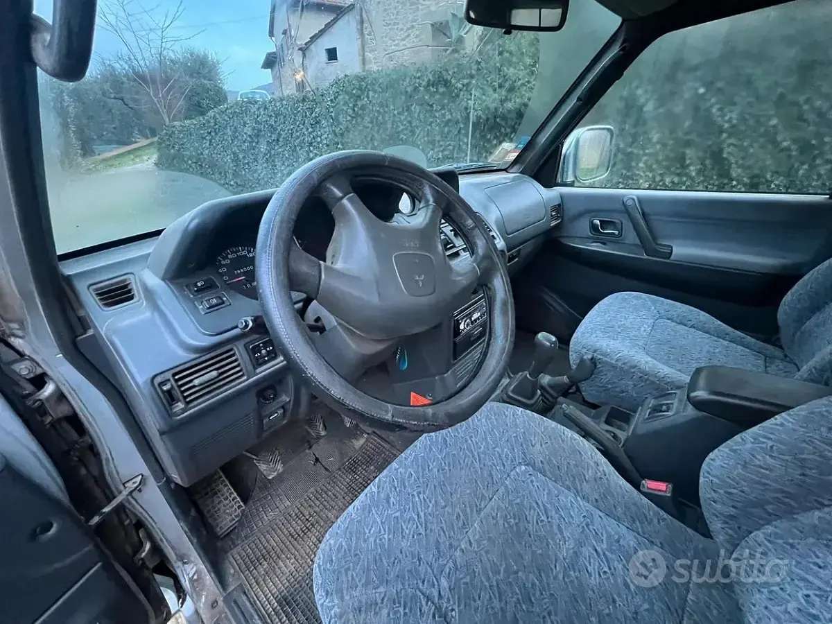 Usata Mitsubishi Pajero 100 CV (73 kW) 1998 SUV