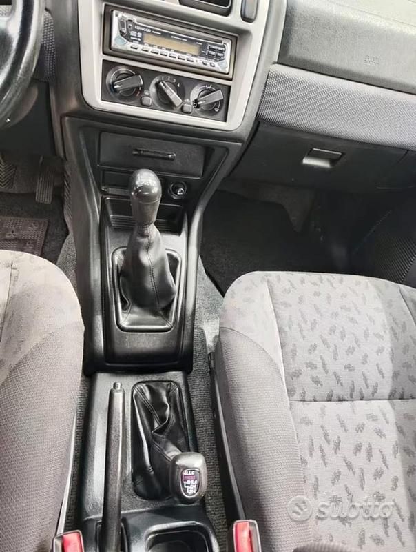 Usata Mitsubishi Pajero 129 CV (94 kW) 2002 Marrone SUV