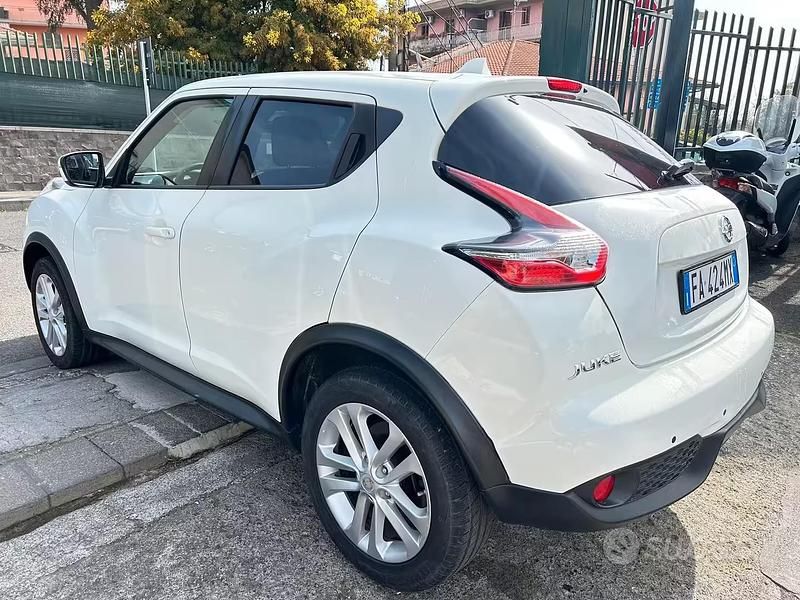 Usata Nissan Juke Acenta 115 CV (84 kW) 2015 Bianco SUV