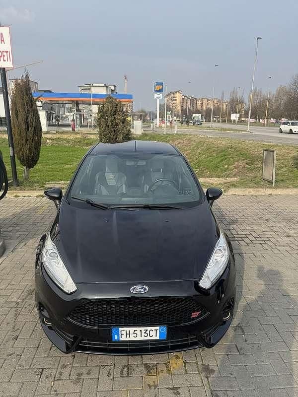 Usata Ford Fiesta ST 182 CV (133 kW) 2017 Berlina