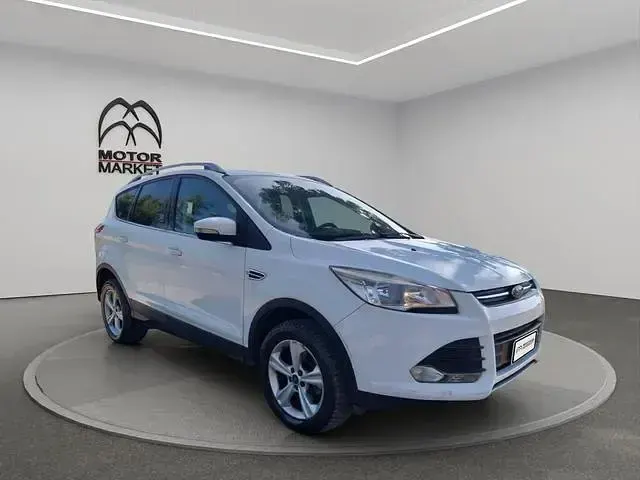 Usata Ford Kuga S 120 CV (88 kW) 2016 Bianco SUV