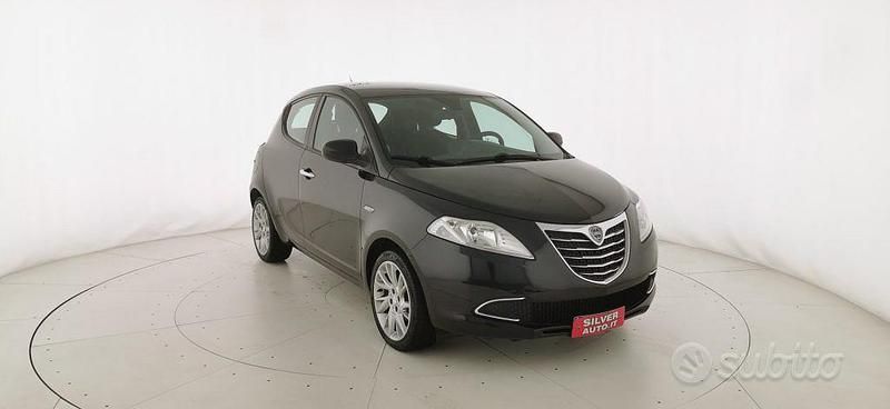Nero Usata 2013 Lancia Ypsilon Platinum Due volumi | 7900 € (Molto cara) - Immagine 1/4