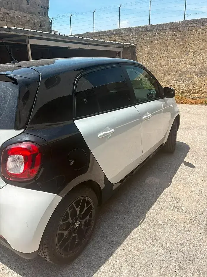 Usata Smart ForFour 71 CV (52 kW) 2019 Bianco Utilitaria