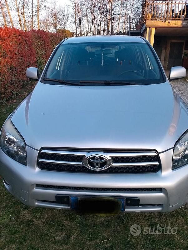 Usata Toyota RAV4 2007 Grigio SUV