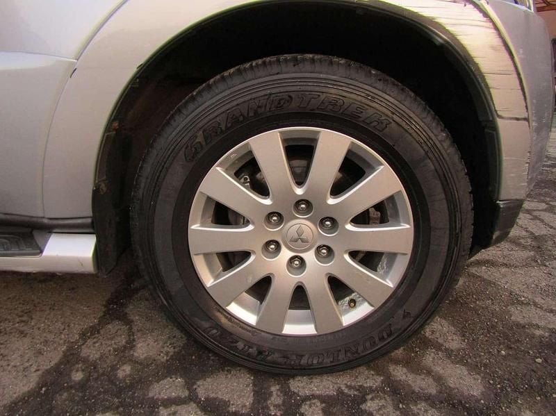 Usata Mitsubishi Pajero Instyle 170 CV (125 kW) 2007 Argento metallizzato SUV