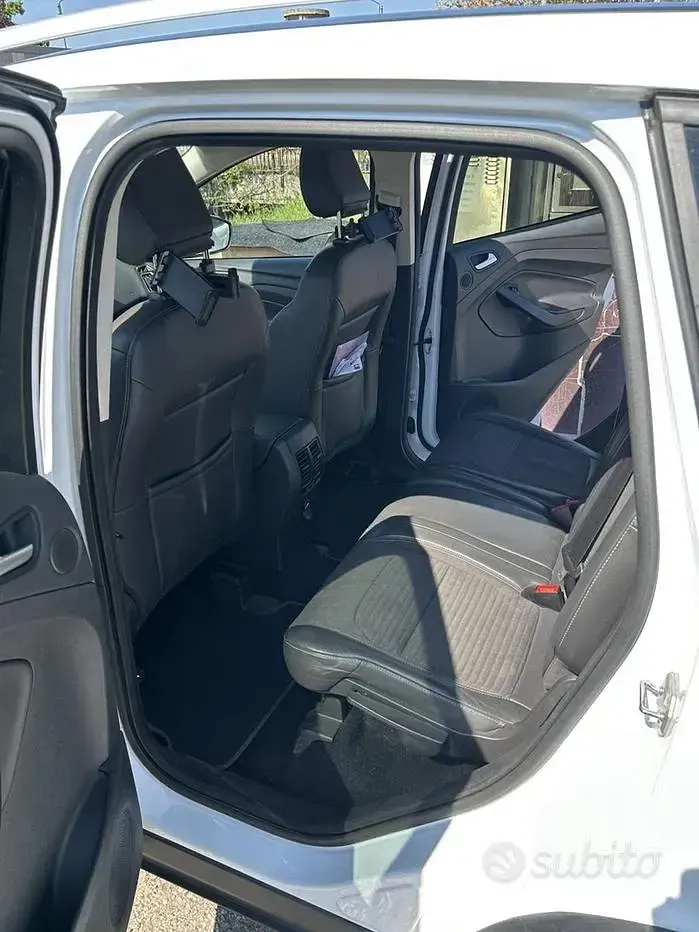Usata Ford Kuga Titanium 150 CV (110 kW) 2018 Bianco SUV