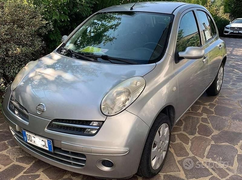 Second-hand Nissan Micra 80 CP (58 kW) 2004 Gri Hatchback