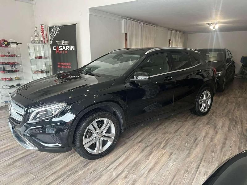 Usata Mercedes GLA200 Executive 136 CV (100 kW) 2016 Nero SUV