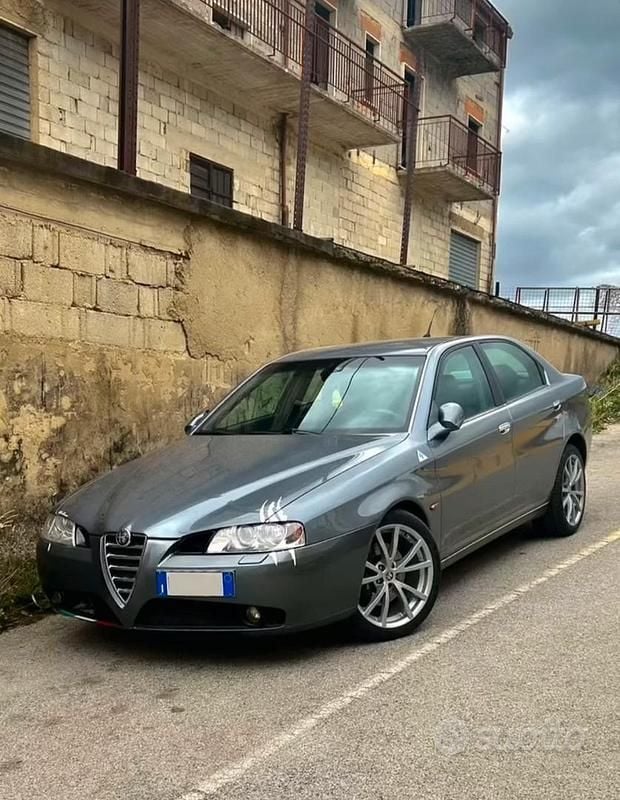 Usata 2007 Alfa Romeo 166 Tre volumi | 5000 € (Buon prezzo) - Immagine 1/4