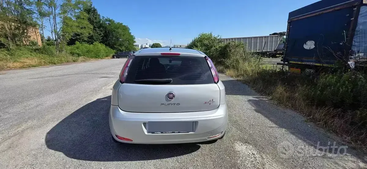 Usata Fiat Punto 85 CV (62 kW) 2013 Grigio Utilitaria