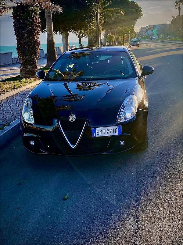 Usata Alfa Romeo Giulietta Exclusive 170 CV (125 kW) 2012 Nero Utilitaria