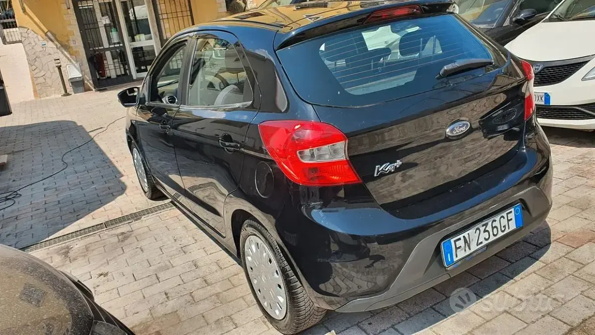 Usata Ford Ka 71 CV (52 kW) 2018 Nero Berlina
