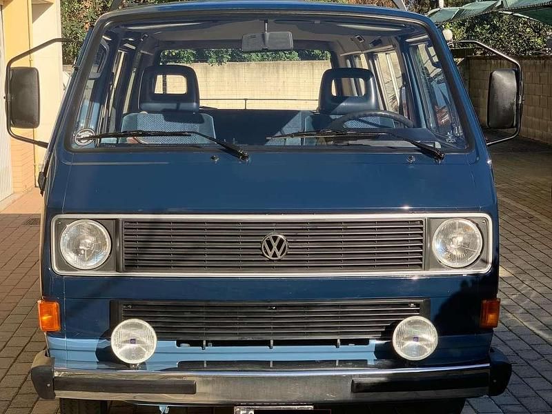 Begagnad VW T3 54 HK (39 kW) 1983 Blå Van