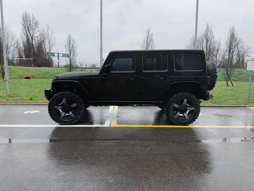 Usata Jeep Wrangler Unlimited Rubicon 200 CV (147 kW) 2015 Nero SUV