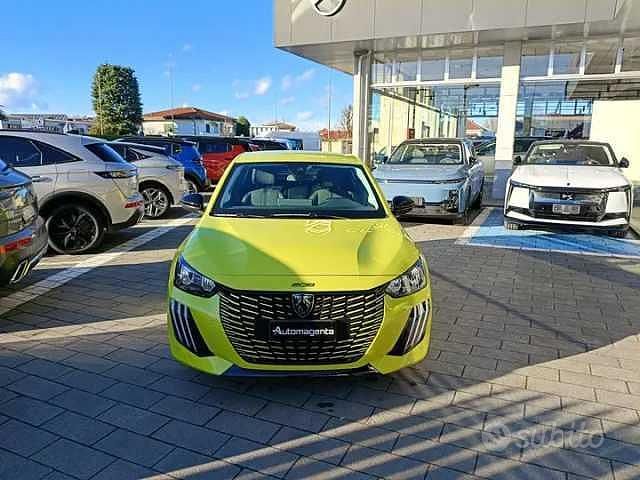 Usata Peugeot 208 Allure 101 CV (74 kW) 2024 Giallo agueda Utilitaria