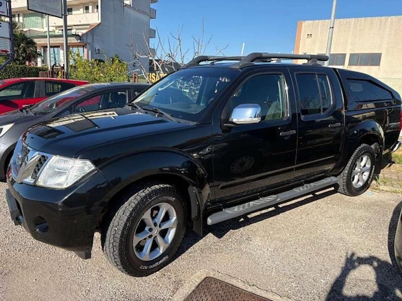 Usata Nissan Navara 190 CV (139 kW) 2013 Nero Pick-up
