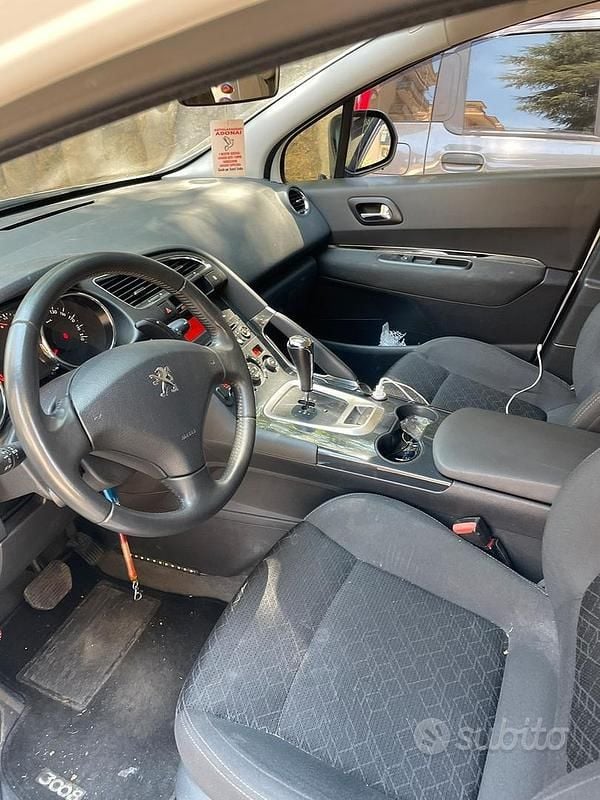 Usata Peugeot 3008 2014 Bianco Berlina