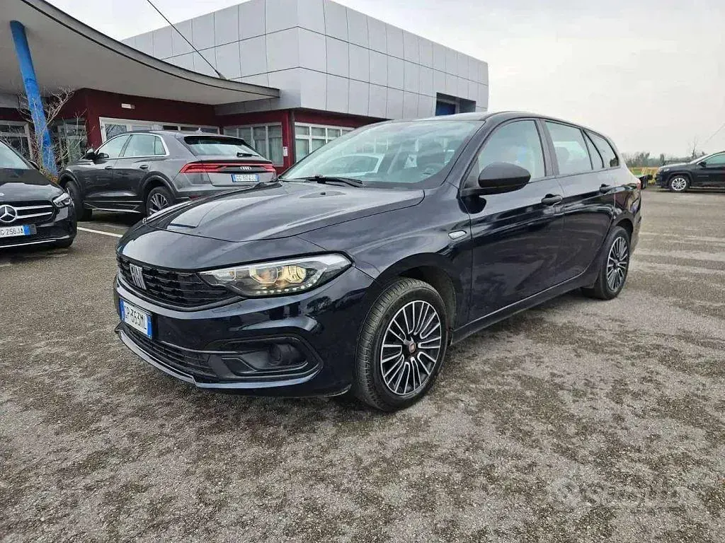 Usata Fiat Tipo 101 CV (74 kW) 2023 Grigio colosseo Station wagon