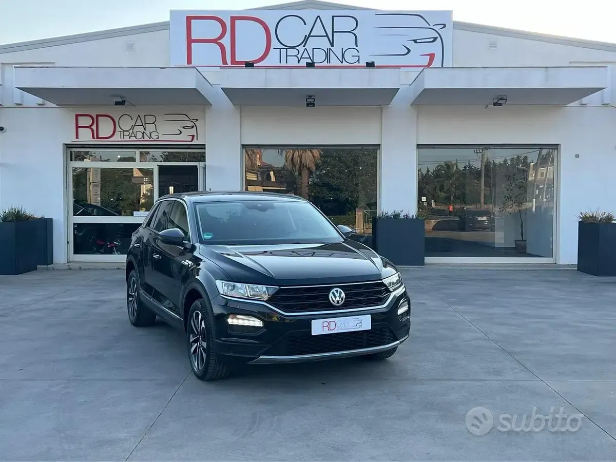 Usata VW T-Roc IQ Drive 116 CV (85 kW) 2019 Nero SUV