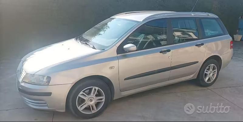 Usata Fiat Stilo 140 CV (102 kW) 2004 Grigio Berlina