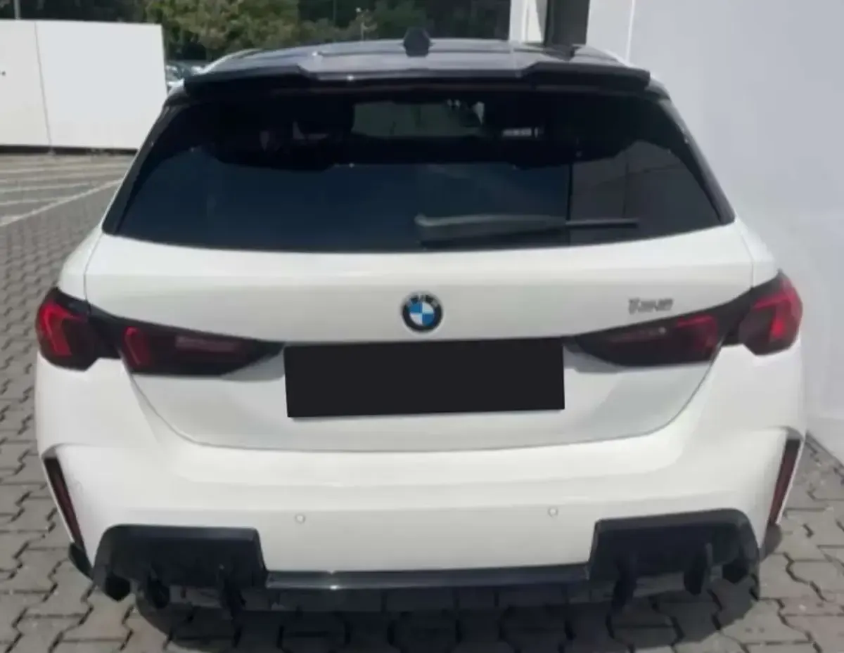 Usata BMW 123 M Sport 204 CV (150 kW) 2025 Bianco Utilitaria
