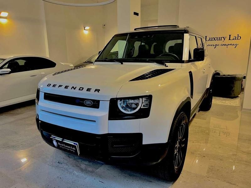 Usata Land Rover Defender SE Dynamic 200 CV (147 kW) 2023 Fuji white SUV