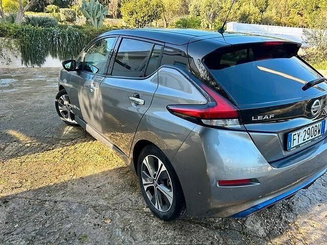 Usata Nissan Leaf 89 kW (122 CV) 2020 Grigio Utilitaria