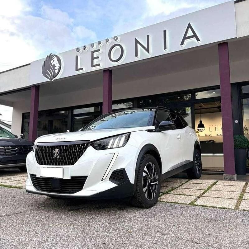 Usata Peugeot 2008 GT 131 CV (96 kW) 2023 Bianco madreperla SUV