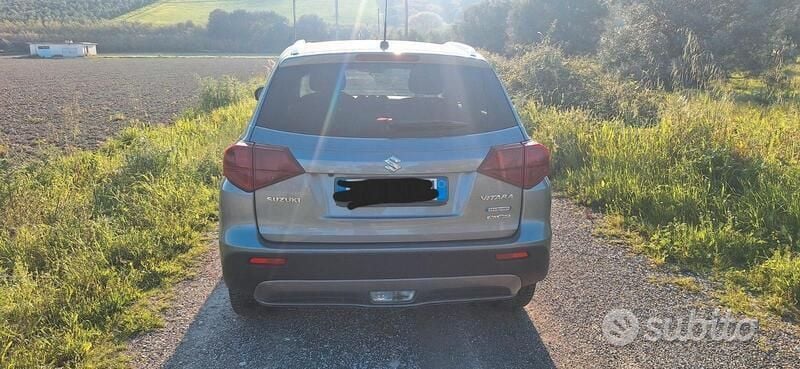 Usata 2020 Suzuki Vitara SUV | 15.400 € (Buon prezzo) - Immagine 1/3
