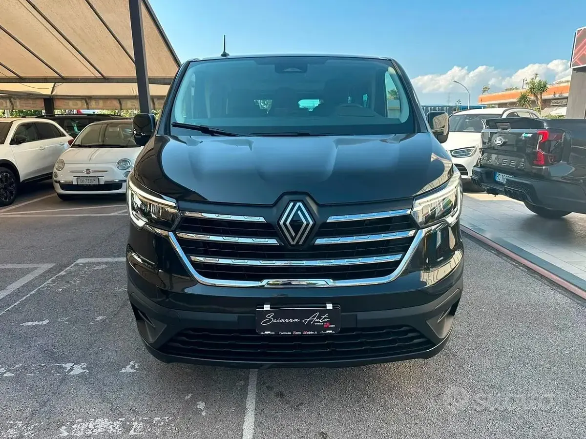 Usata Renault Trafic Intens 150 CV (110 kW) 2025 Nero Monovolume