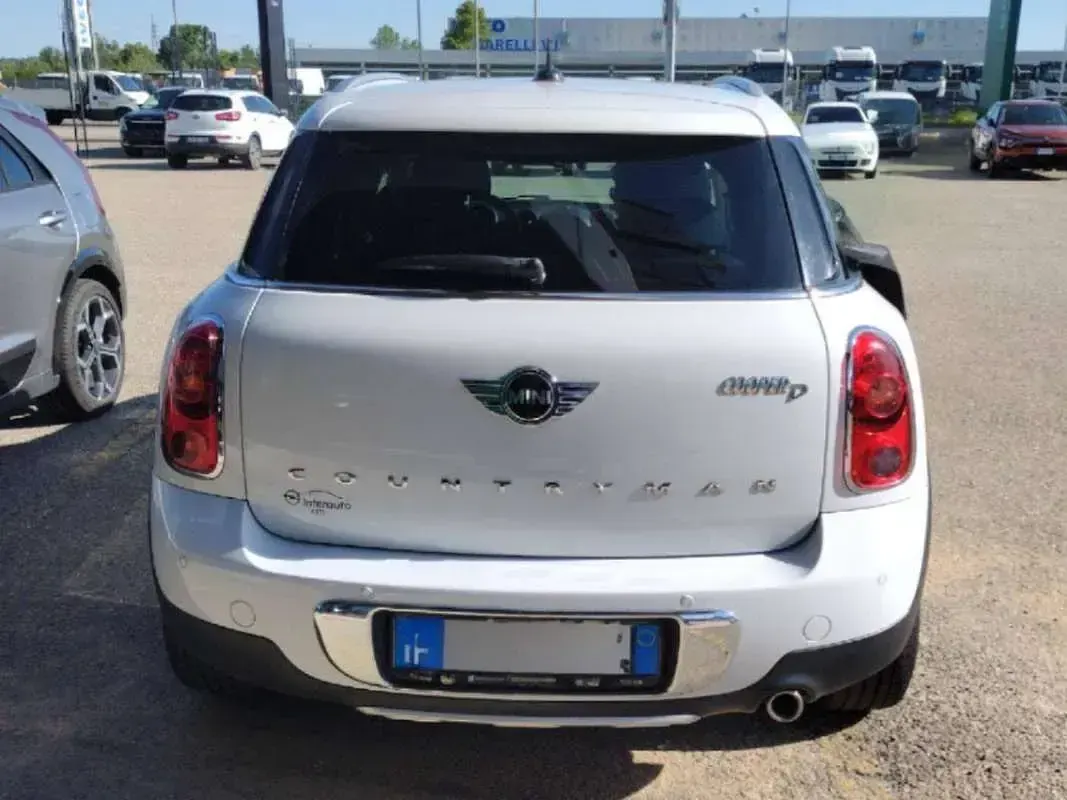 Usata Mini Cooper D 111 CV (81 kW) 2014 Bianco Utilitaria
