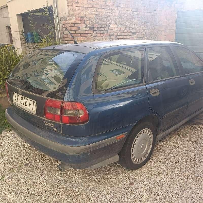 Usata Volvo V40 105 CV (77 kW) 1998 Station wagon