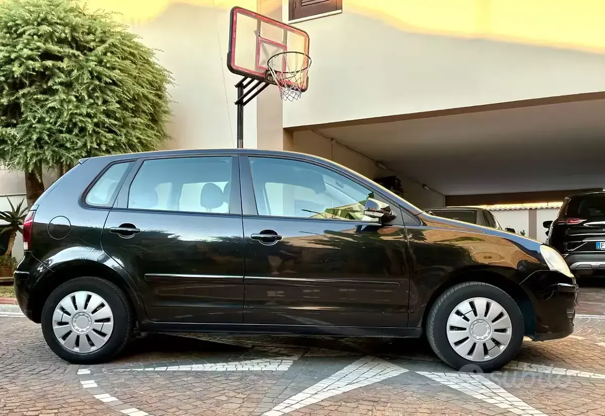 Usata VW Polo Comfortline 69 CV (50 kW) 2007 Nero Utilitaria