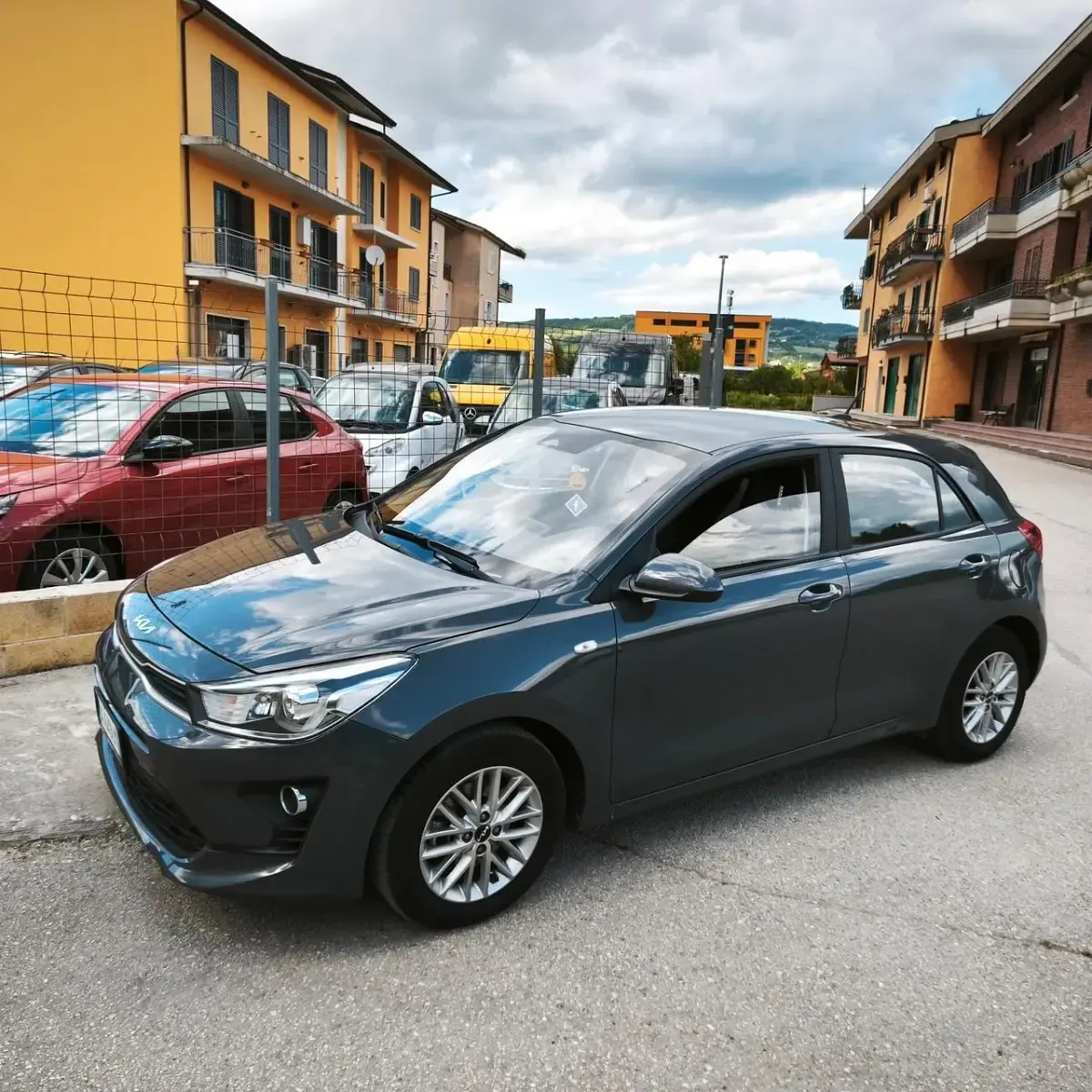 Usata Kia Rio GT-Line 100 CV (73 kW) 2022 Grigio Berlina