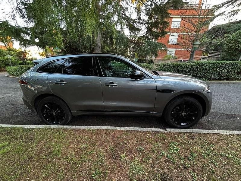 Usata Jaguar F-Pace R-Dynamic 204 CV (150 kW) 2024 Grigio SUV