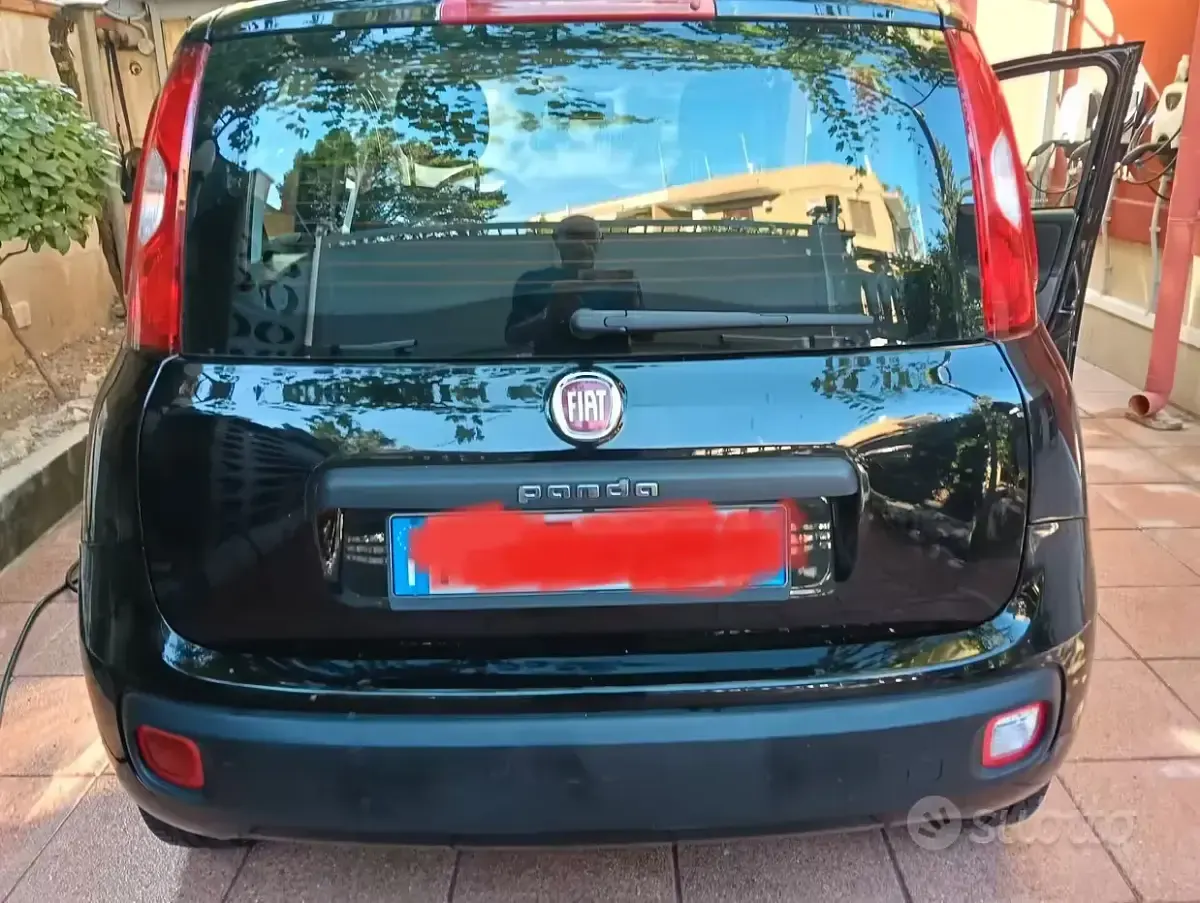 Usata Fiat Panda Lounge 69 CV (50 kW) 2019 Nero Utilitaria