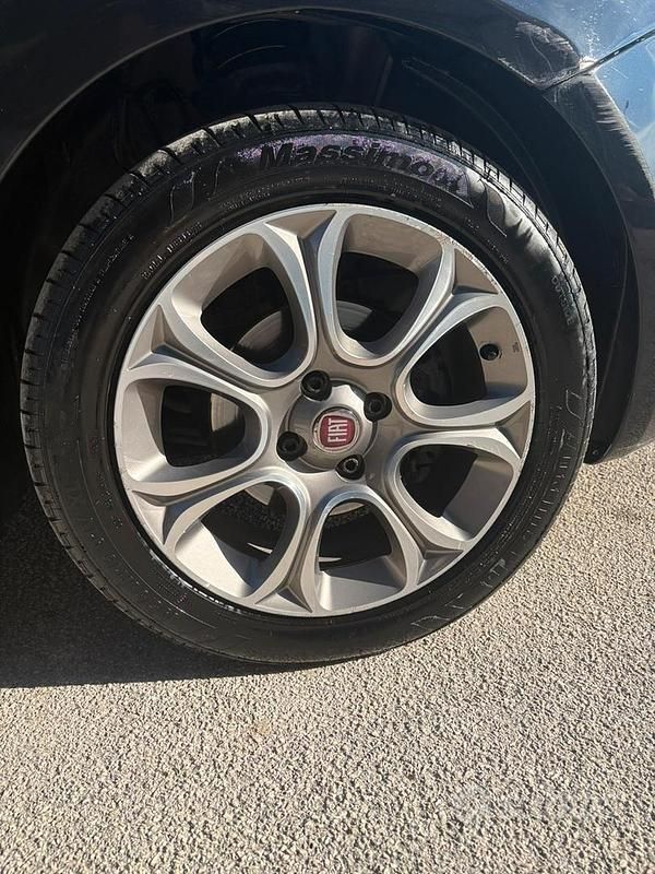 Usata Fiat Punto Lounge 75 CV (55 kW) 2015 Nero Berlina