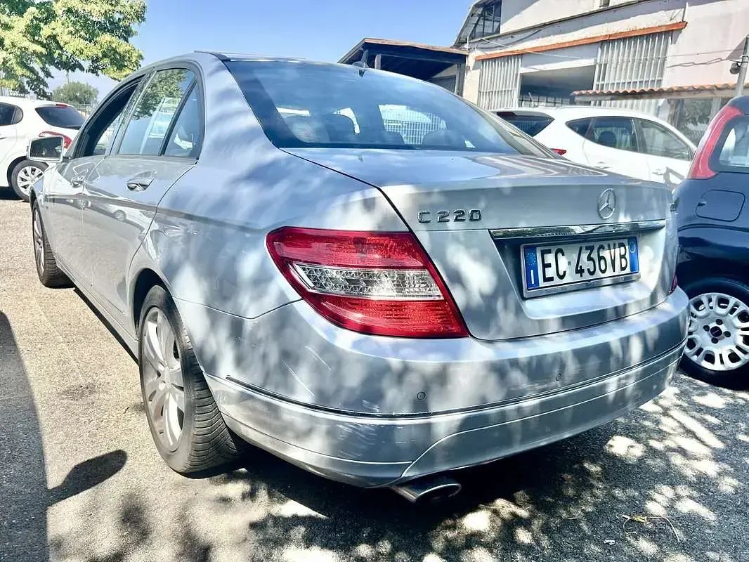 Usata Mercedes C220 Avantgarde 170 CV (125 kW) 2010 Berlina