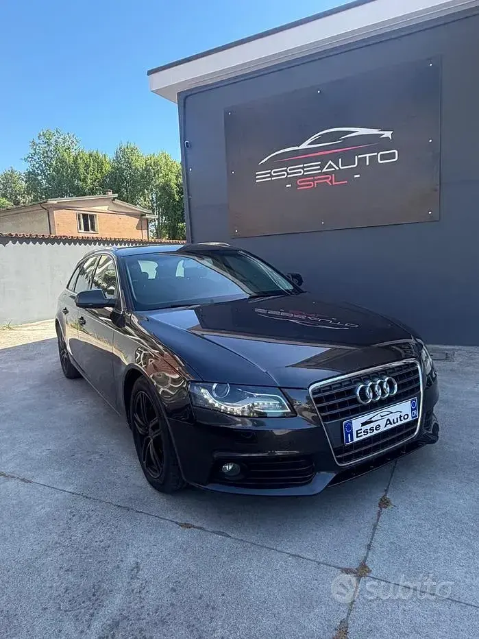 Usado Audi A4 143 CV (105 kW) 2013 Marrón Familiar