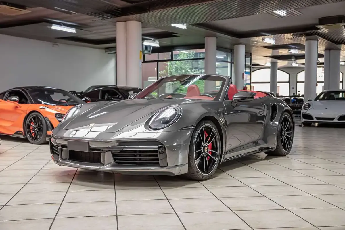Usata Porsche 911 Turbo S Cabriolet 650 CV (478 kW) 2020 Grigio quarzite Cabrio