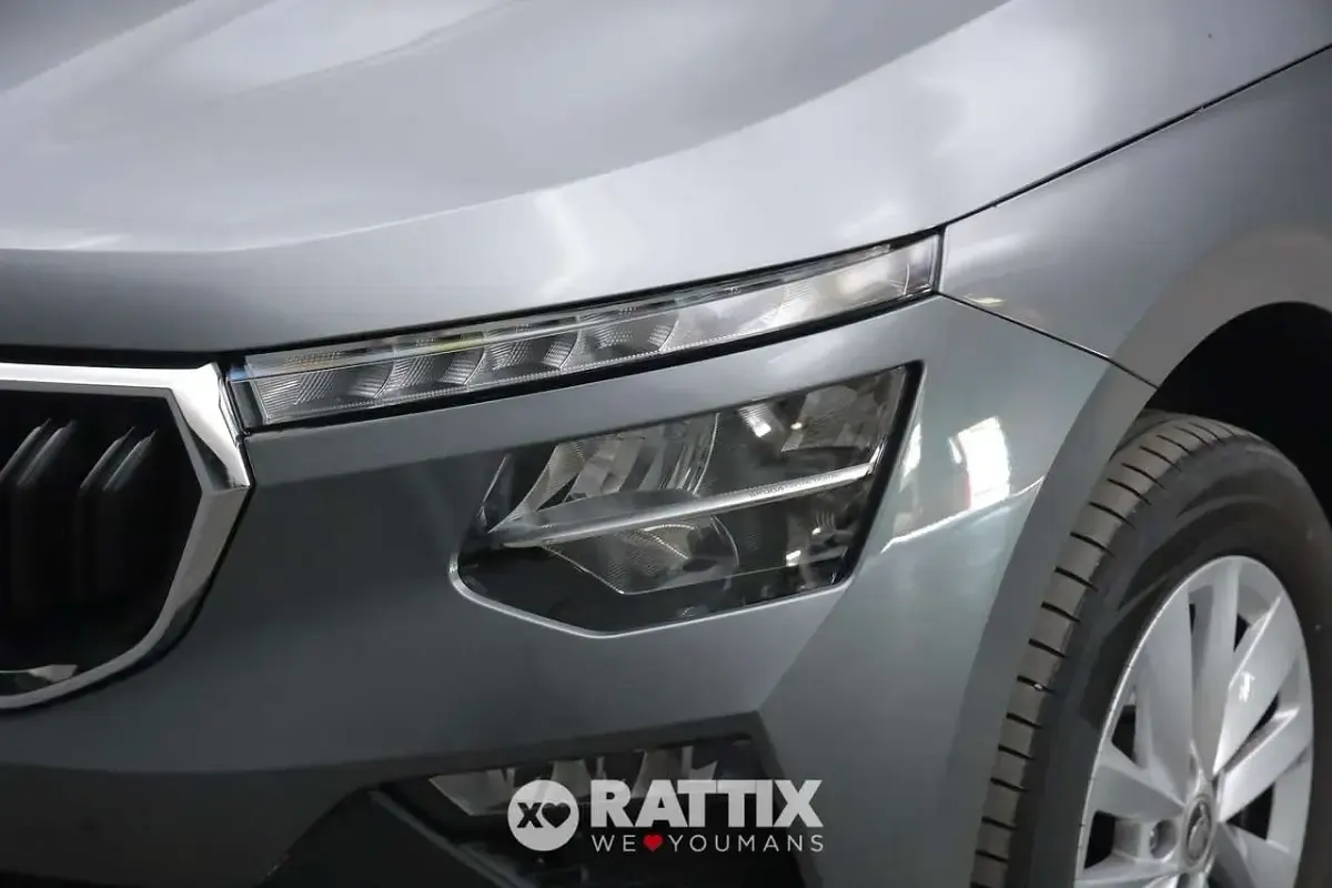 Usata Skoda Kamiq Ambition 95 CV (69 kW) 2024 Grigio graphite SUV
