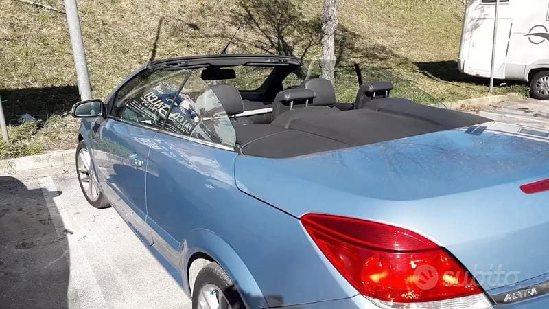 Usata Opel Astra Cabriolet 2006 Cabrio
