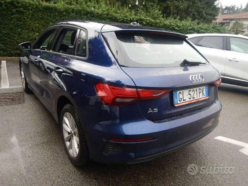 Usata Audi A3 Business 110 CV (80 kW) 2022 Blu/azzurro Berlina