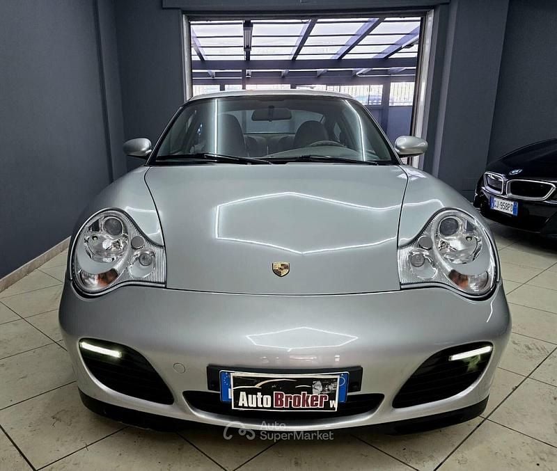 Usata Porsche 911 Carrera 4S 320 CV (235 kW) 2003 Argento Coupé