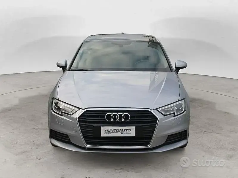 Usata Audi A3 Admired 116 CV (85 kW) 2018 Grigio Berlina