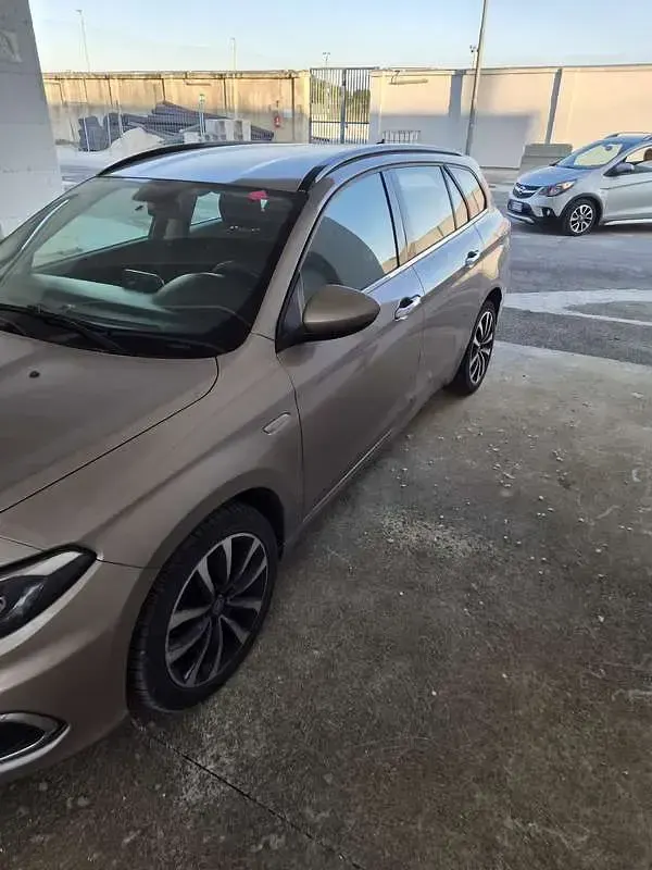 Usata Fiat Tipo Lounge 120 CV (88 kW) 2019 Station wagon