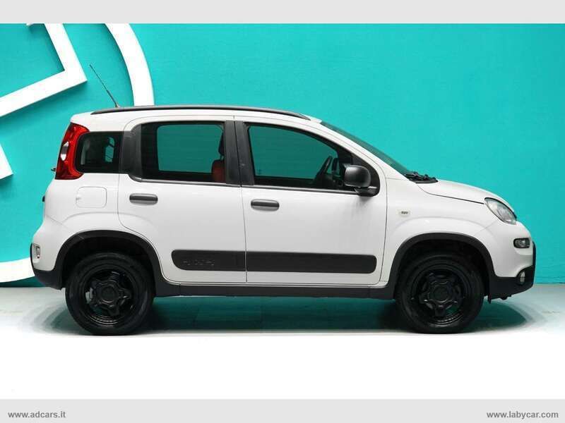 Usata Fiat Panda 4x4 S 80 CV (58 kW) 2017 Bianco / pastello Utilitaria