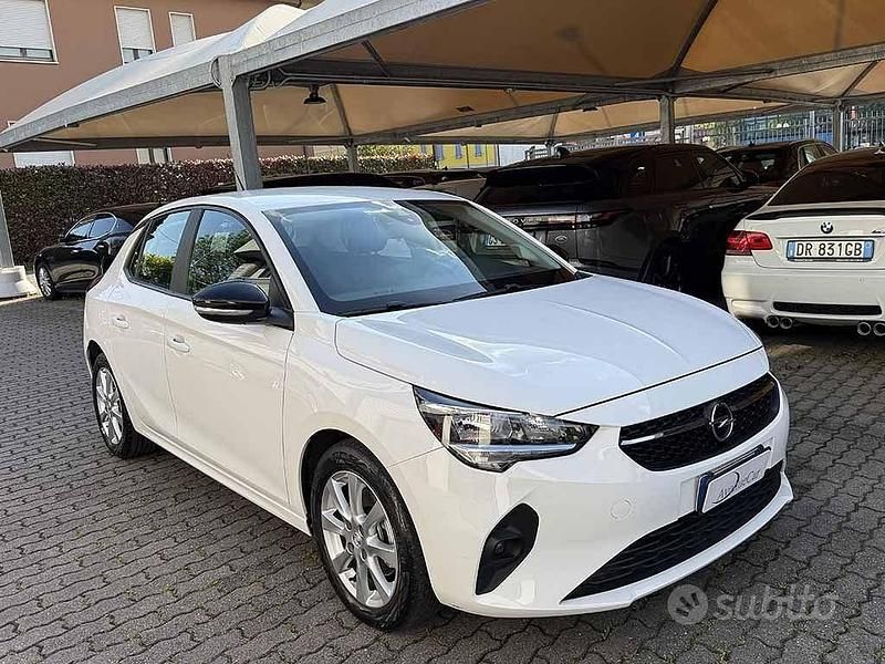 Usata Opel Corsa Edition 102 CV (75 kW) 2023 Bianco / pastello Berlina