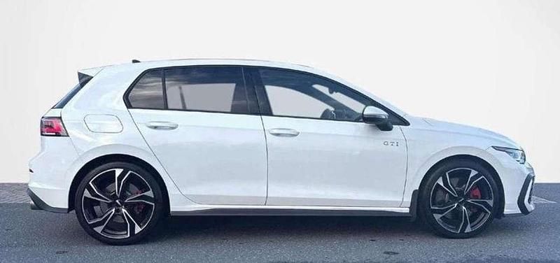 Usata VW Golf VIII GTI 265 CV (194 kW) 2025 Bianco Berlina
