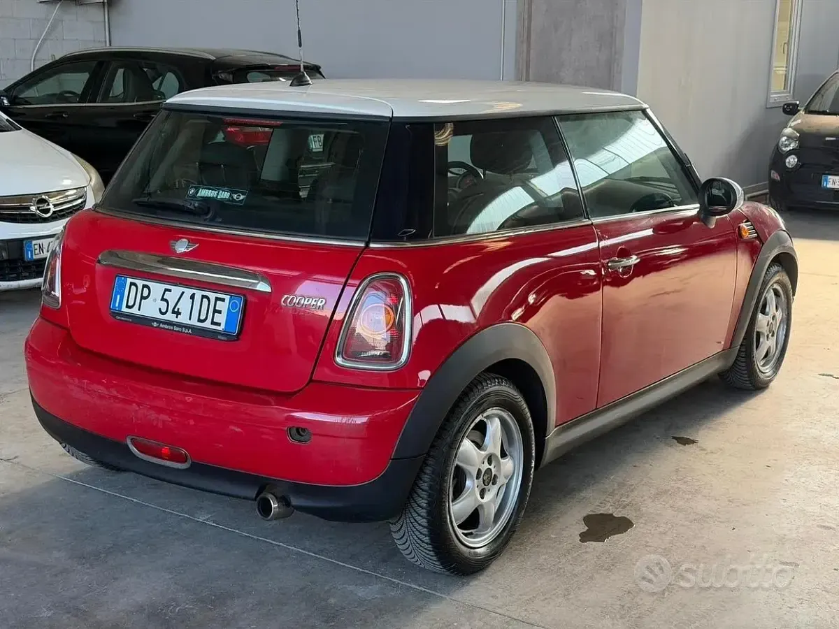Usata Mini Cooper Chili 120 CV (88 kW) 2008 Rosso Utilitaria